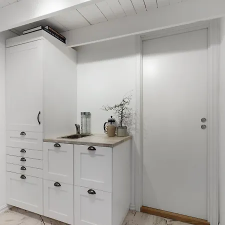 Lysthuset Den Lille - Authentic Wodden House *