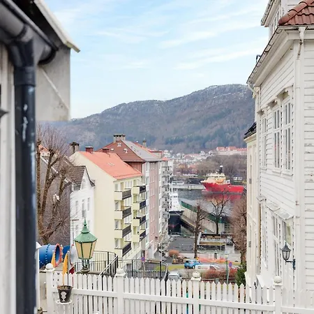 Apartman Lysthuset Den Lille - Authentic Wodden House *