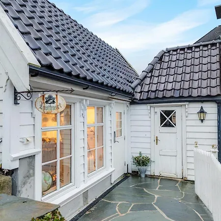 Lysthuset Den Lille - Authentic Wodden House Апартаменты Берген