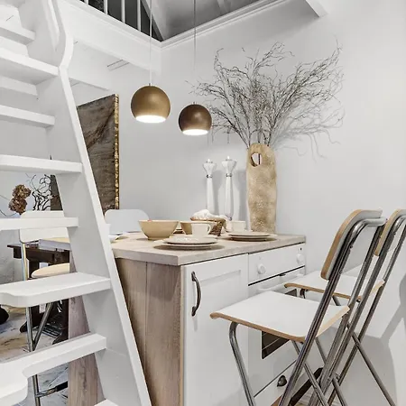 Апартаменты Lysthuset Den Lille - Authentic Wodden House