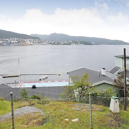 Apartment Lysthuset Den Lille - Authentic Wodden House