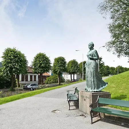 Apartment Lysthuset Den Lille - Authentic Wodden House Bergen